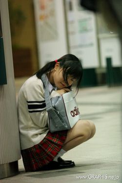 宝贝把腿开大让我添添你视频